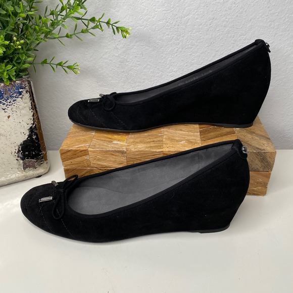Stuart Weitzman Quilty Black Suede Quilted Bow Wedge Heels Luxury Shoes Size 11N - Picture 3 of 11